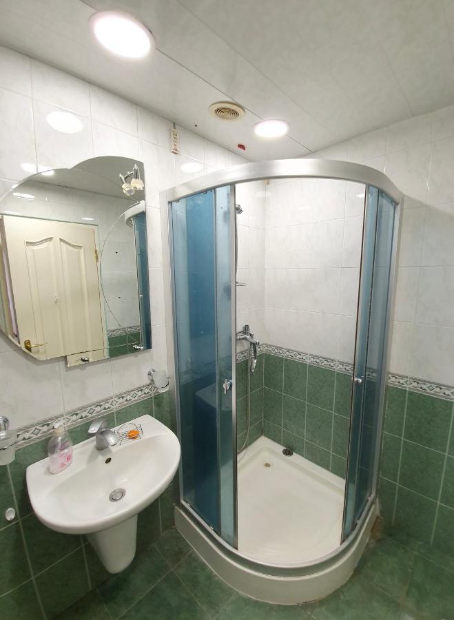 Cozy Apartment Near Opera House Ереван Экстерьер фото